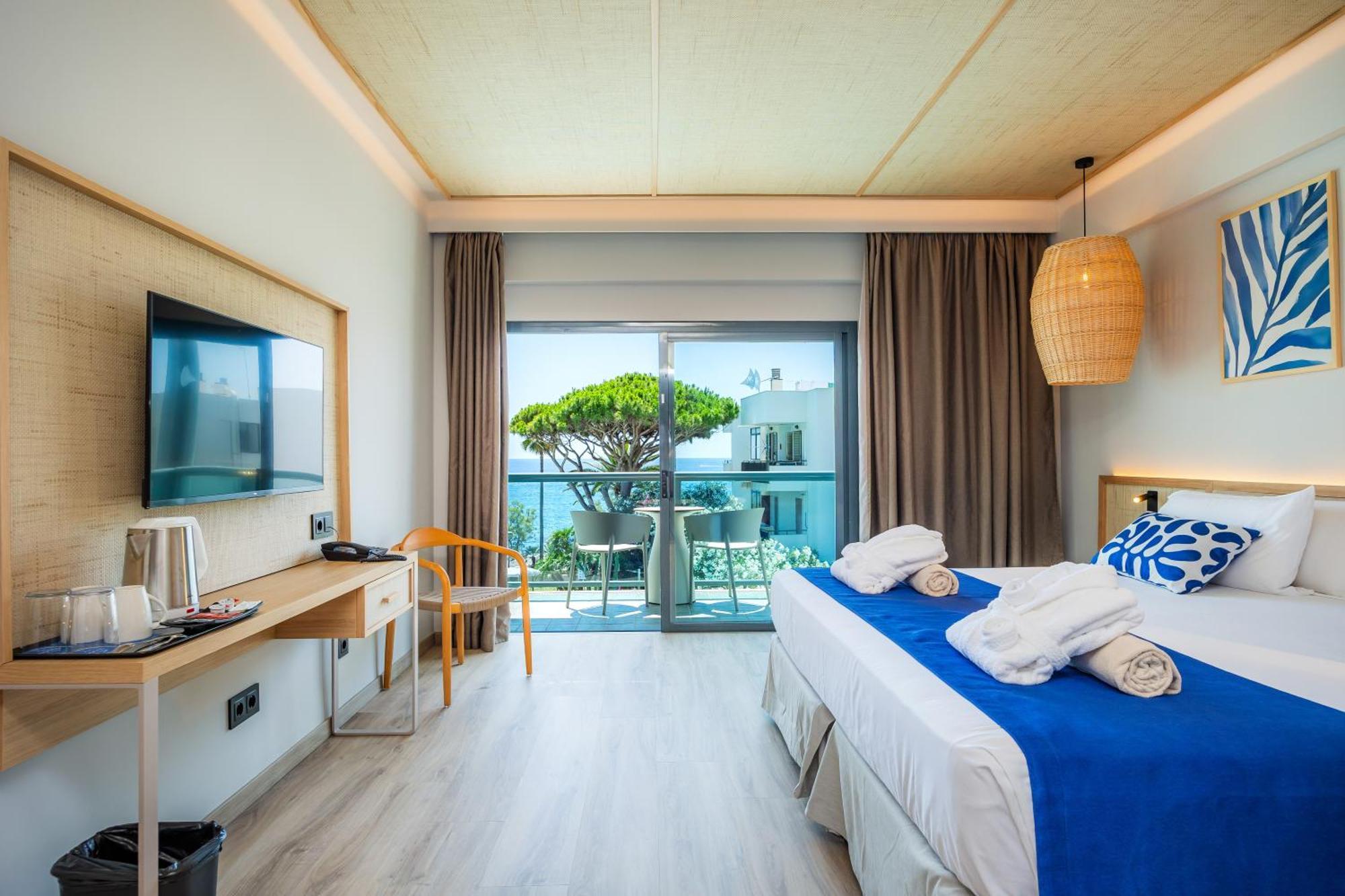 Marins - Adults Only 4*